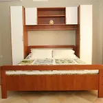 Utkovic Beachfront * Vrsi