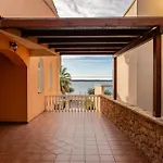 Apartamento Utkovic Beachfront *