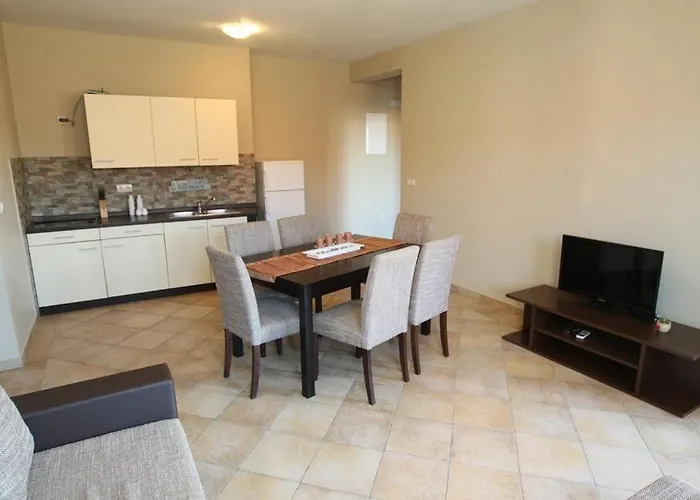 Апартаменты Utkovic Beachfront Врси