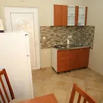 Apartman Utkovic Beachfront Vrsi