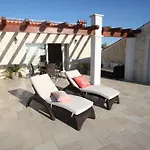 Utkovic Beachfront Apartman *