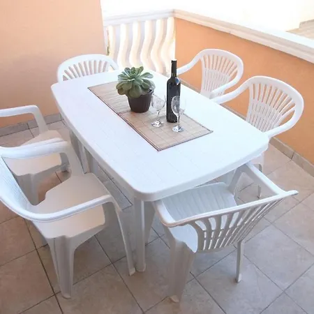 Apartamento Utkovic Beachfront *