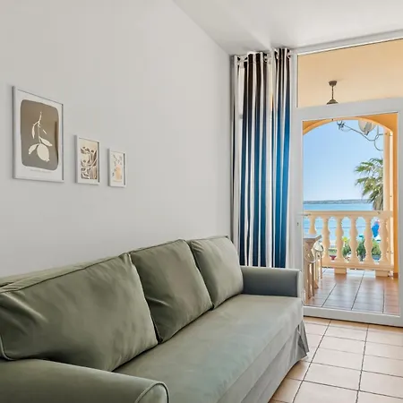 Apartamento Utkovic Beachfront