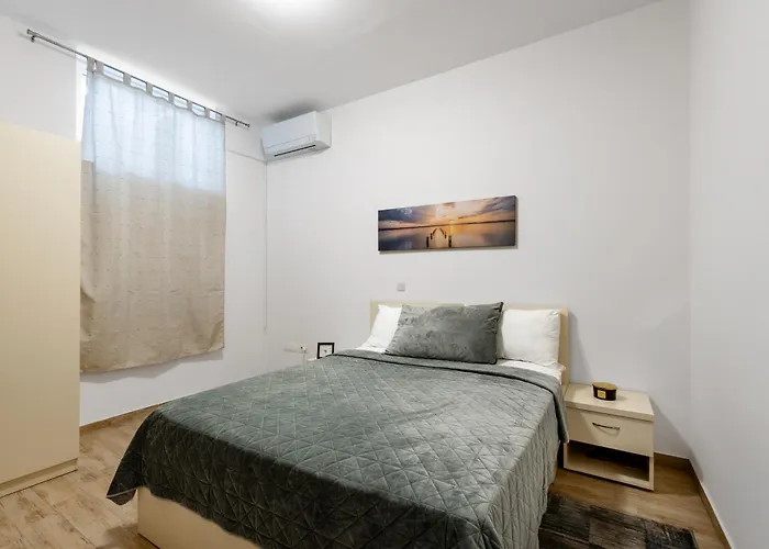 Apartment Utkovic Beachfront *